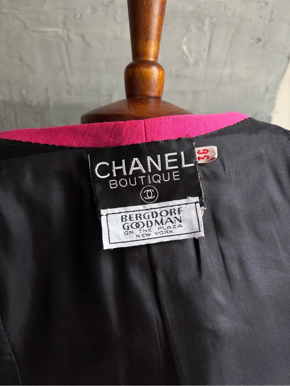 CHANEL 90s Black and Barbie Pink Wool Knit Jacket FR 36 US 4 Karl Lagerfeld - Picture 7 of 14